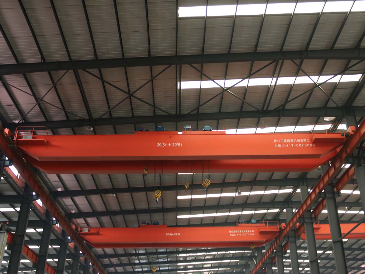武威LHE型20+20噸電動葫蘆橋式起重機